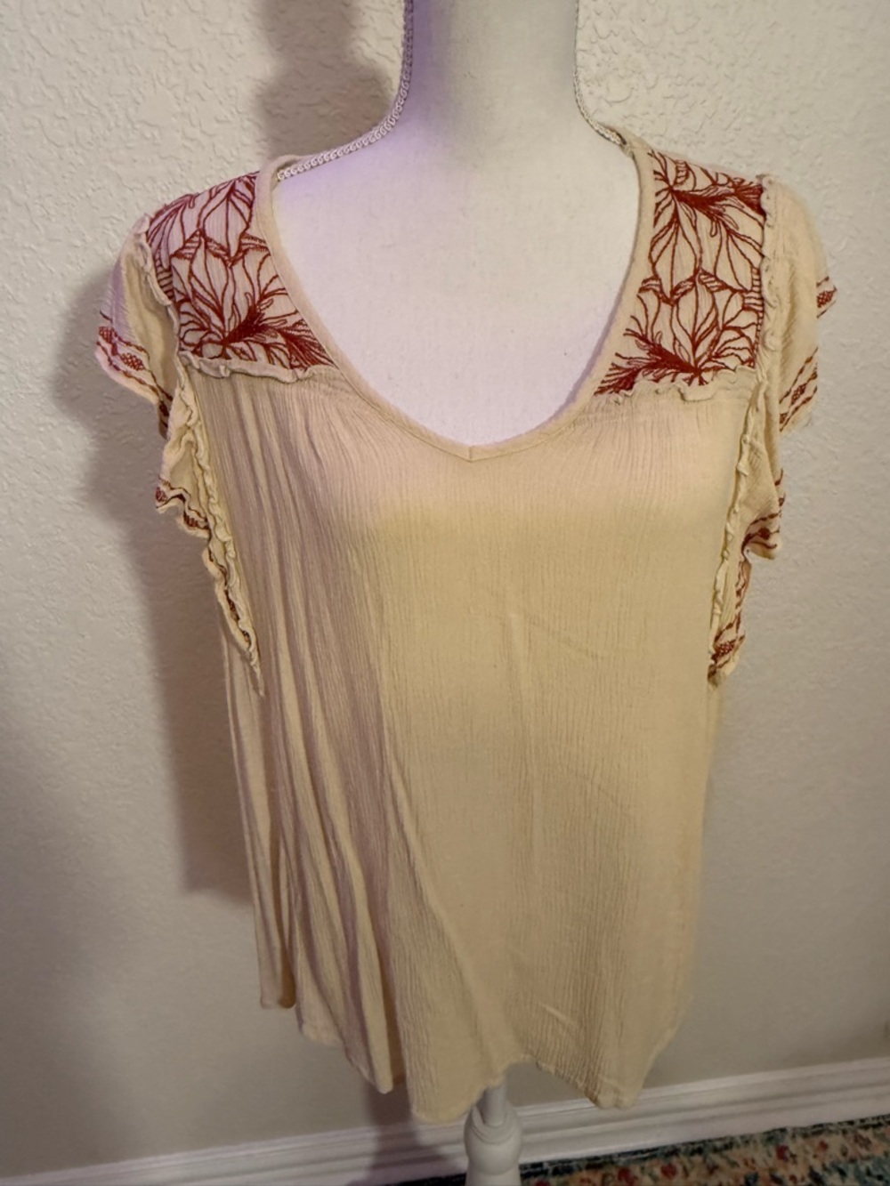 Knox Rose Cream Short Sleeve Top with Rust Floral Yoke